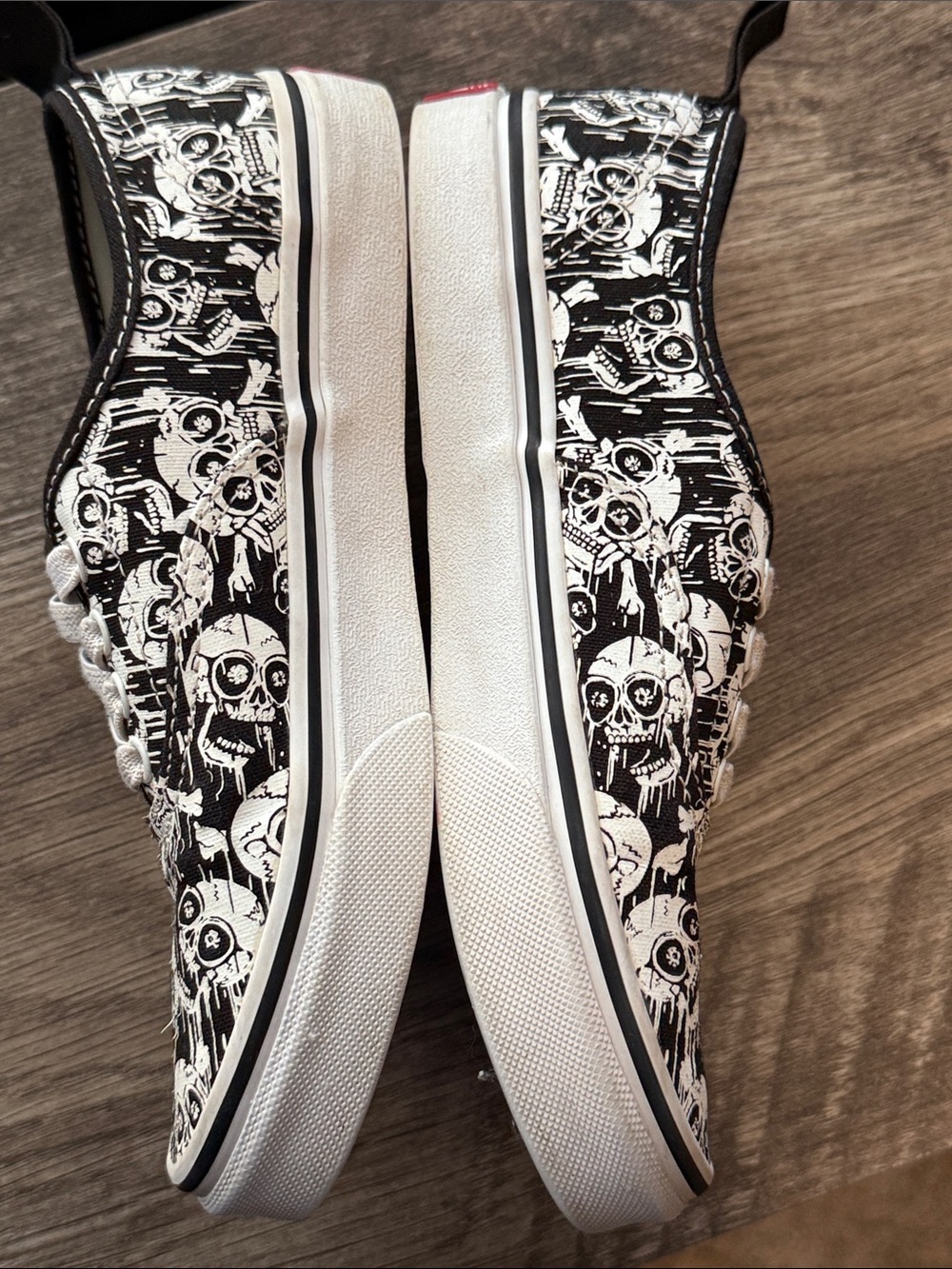 Vans Kids Black and White Skull Print Sneakers Boys Sz 3 - Picture 4 of 6